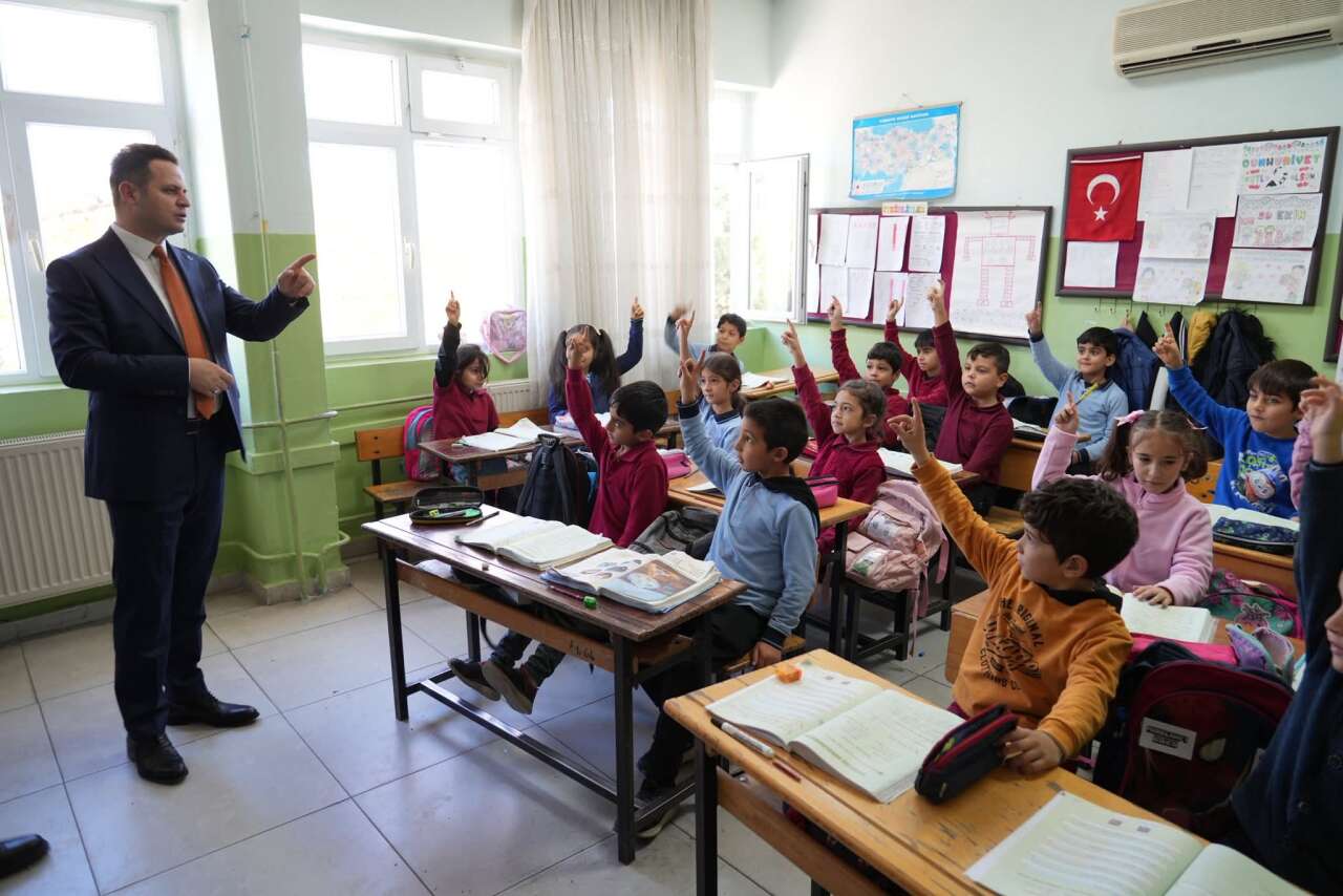 Milli Eğitim Müdürü Emre Çay’dan Gümüşlük’te Okullara İnceleme Ziyareti 3